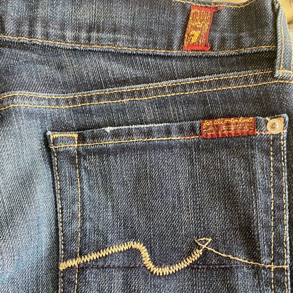 7 For All Mankind Boot Cut Jean Size 27 EUC - Picture 4 of 6